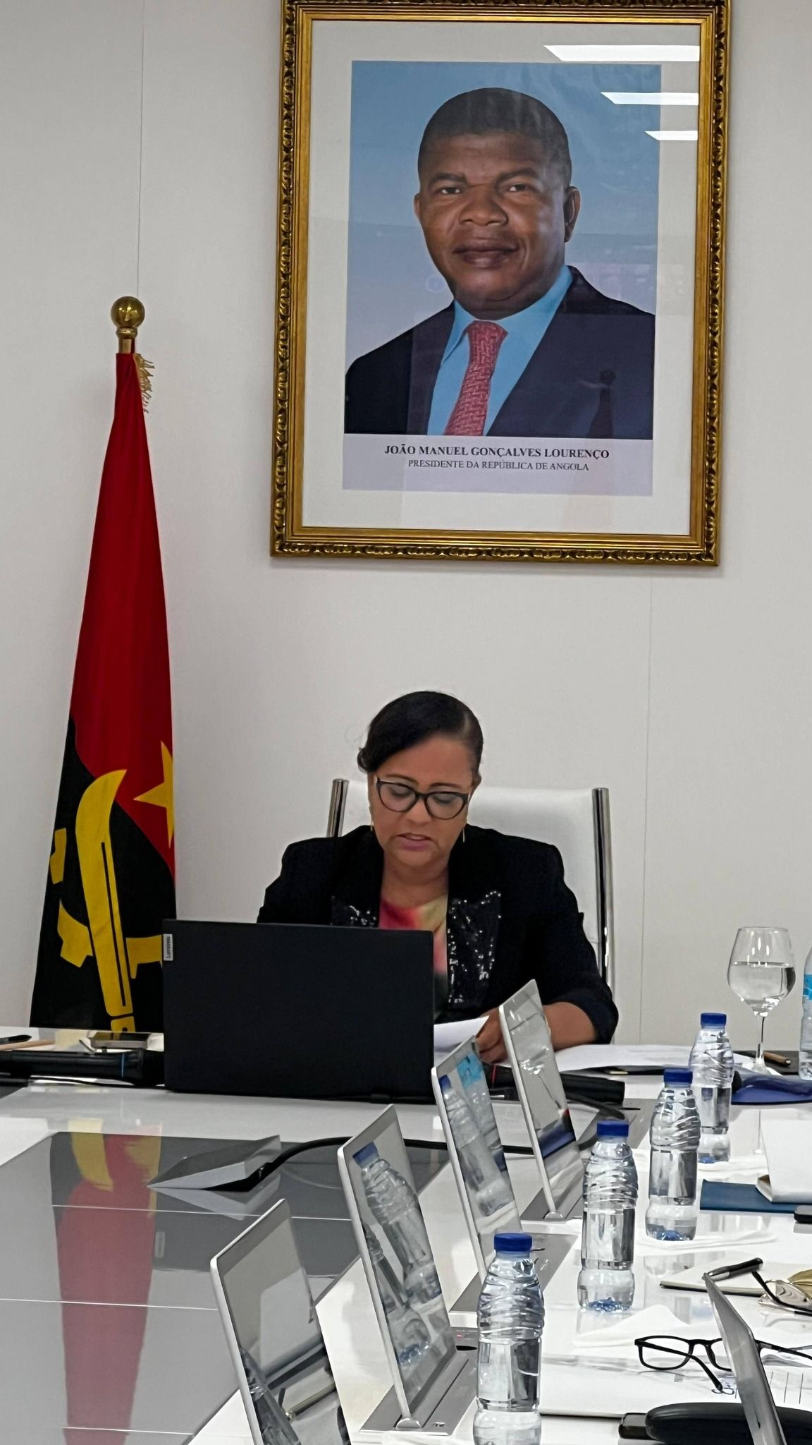 <br />
<b>Notice</b>:  Undefined index: title in <b>/home/gov/public_html/portais-governo-producao/themes/portalweb/galeria-itens.php</b> on line <b>148</b><br />
