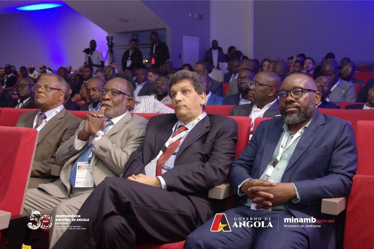 <br />
<b>Notice</b>:  Undefined index: title in <b>/home/gov/public_html/portais-governo-producao/themes/portalweb/galeria-itens.php</b> on line <b>148</b><br />
