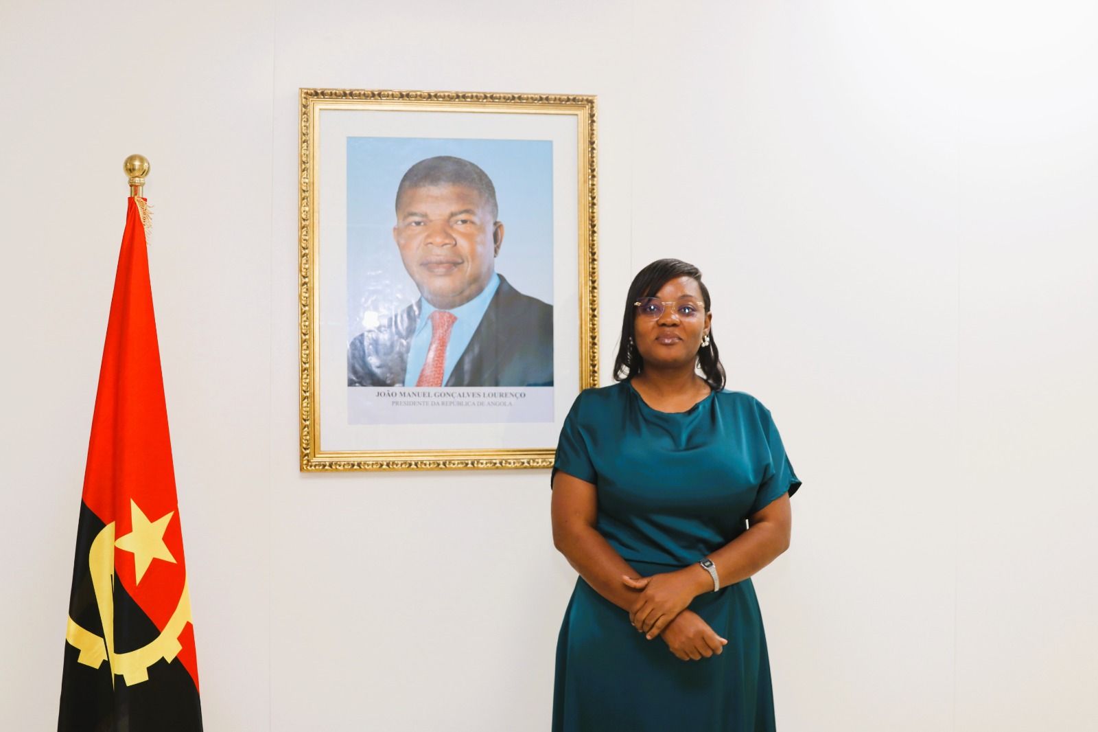 <br />
<b>Notice</b>:  Undefined index: title in <b>/home/gov/public_html/portais-governo-producao/themes/portalweb/galeria-itens.php</b> on line <b>148</b><br />
